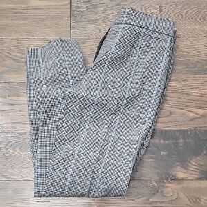 Aritzia Cropped Pants